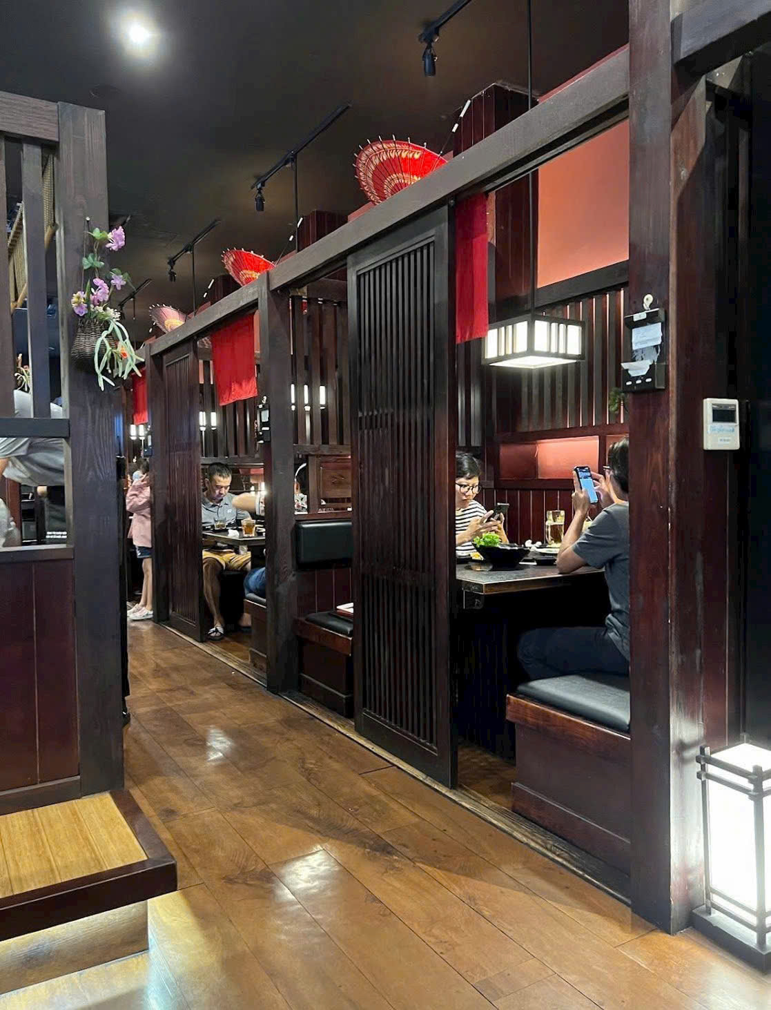 Nhà phố mặt tiền Trần Quốc Thảo — hình 7