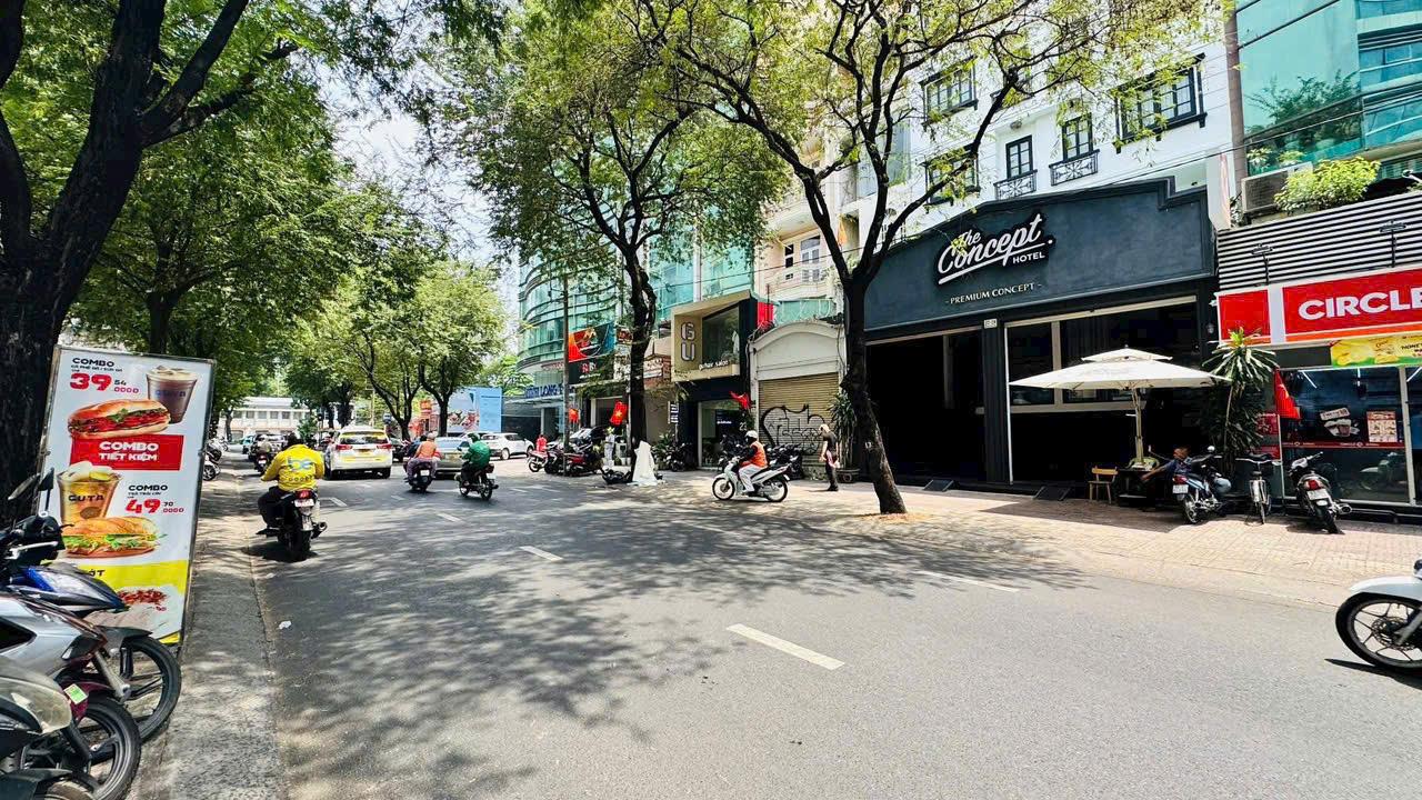 Nhà phố mặt tiền Bà Huyện Thanh Quan — hình 2