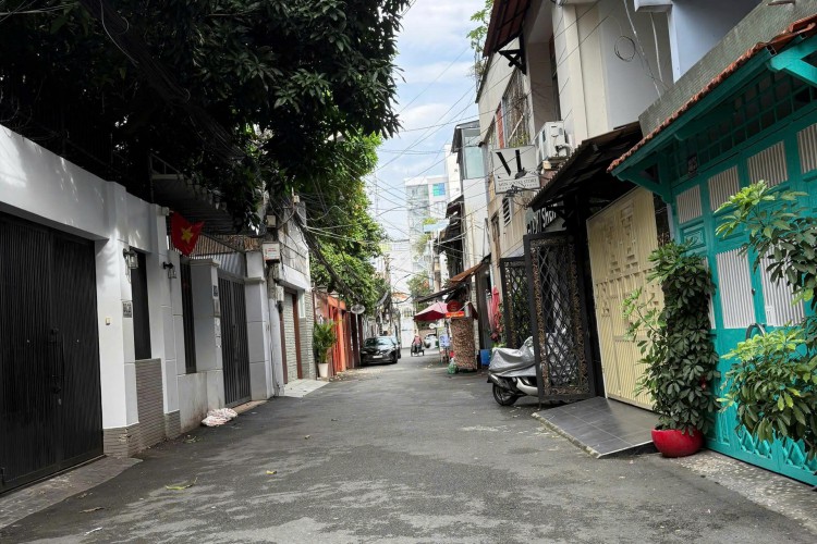 Nhà phố Nguyễn Văn Trỗi — hình 6