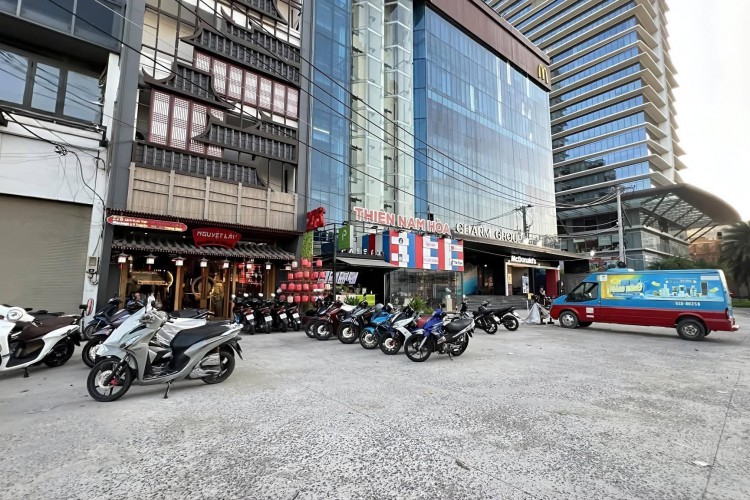 Building Cách Mạng Tháng Tám — hình 7